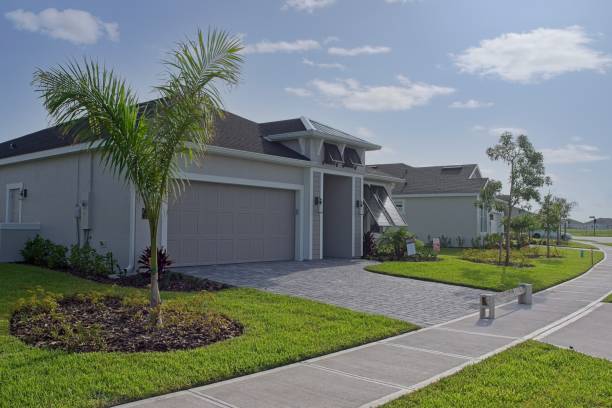 Best Residential Driveway Paver Services  in Henry, IL